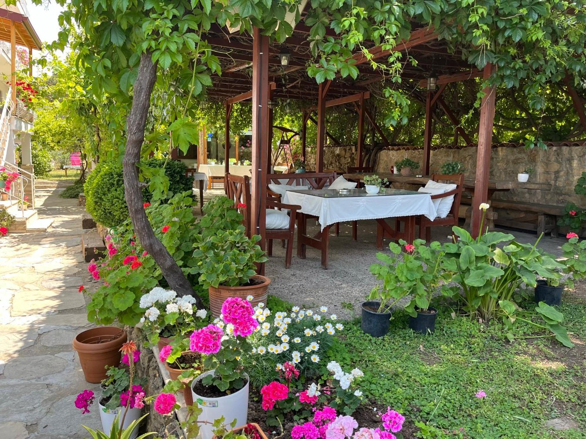 Gunebakan Taliani Hotel Ayvalik Exterior photo